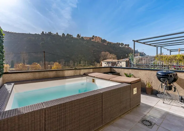 El Generalife cerca centro y Sierra Nevada con Piscina y Barbacoa y Parking Gratis